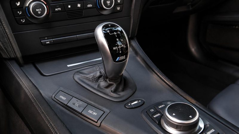 DKG-Wählhebel mit M-Logo in einem BMW M-Modell