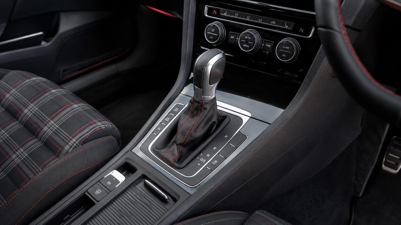 DSG-Wählhebel in einem VW Golf GTI