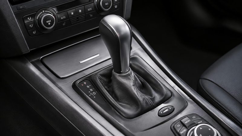 Wählhebel einer klassischen Wandlerautomatik mit Tiptronic-Gasse